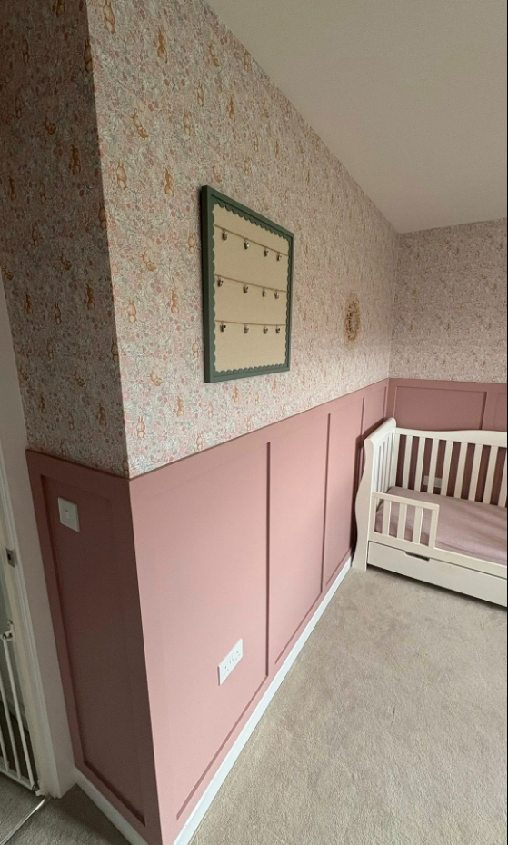 Wallpapering & decorative finishes 3