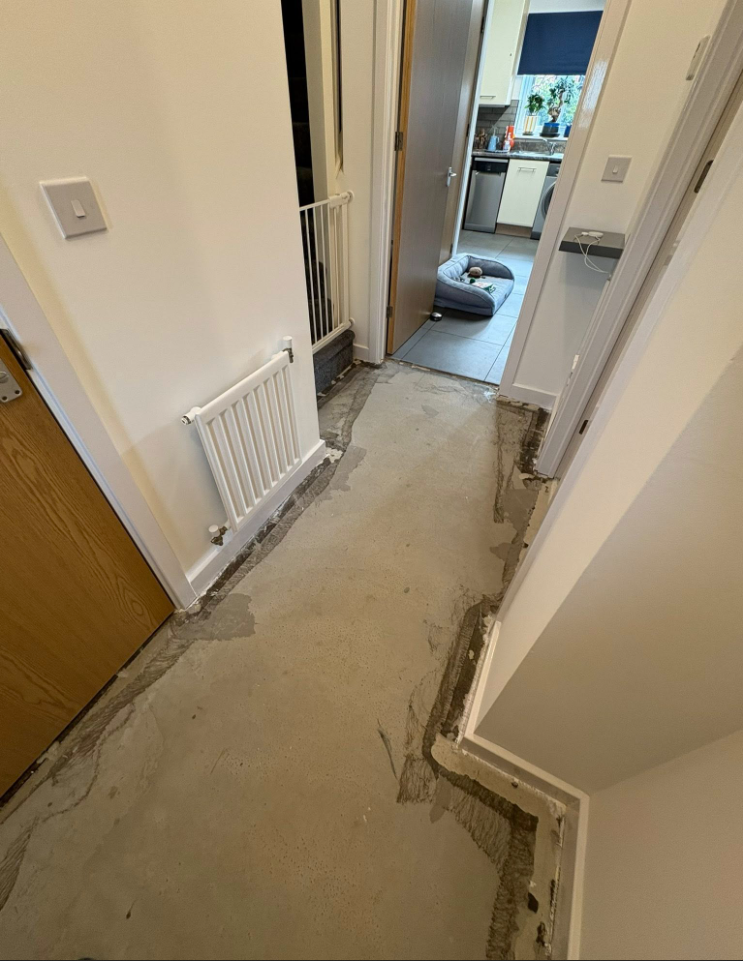 Hallway floor tiling Before