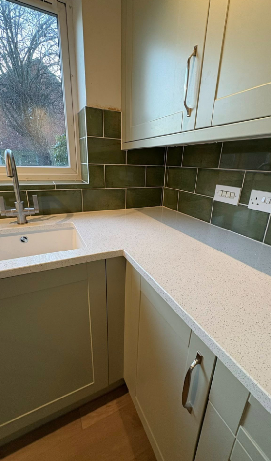 Green metro splashback & quartz 3